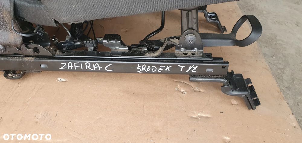 Fotel siedzenie tył tylny środkowy 2 rząd Opel Zafira C - 6