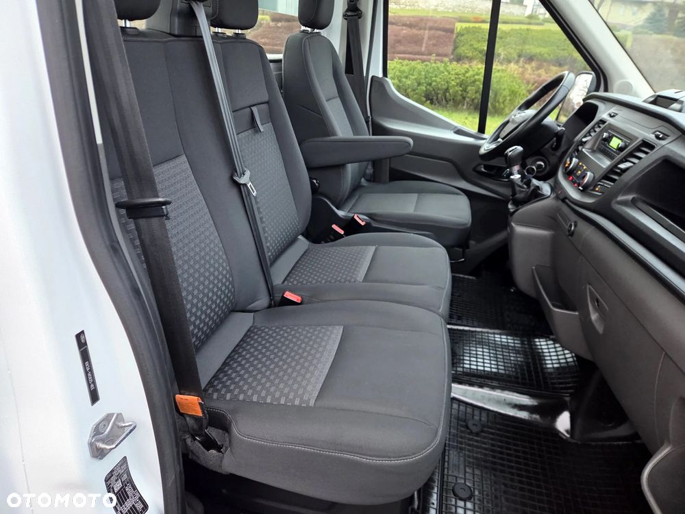 Ford Transit - 26