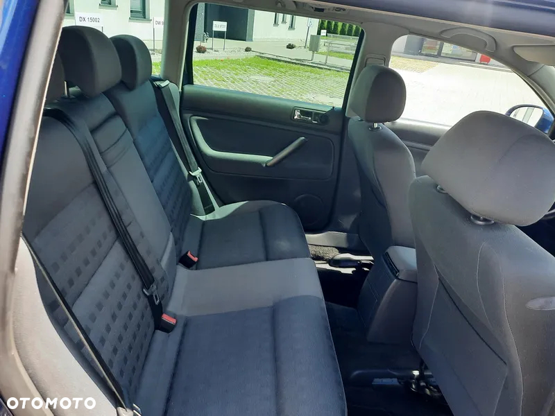 Volkswagen Passat - 10
