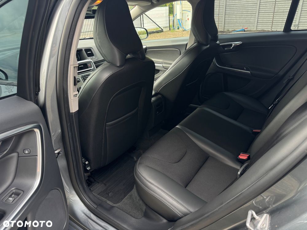 Volvo V60 D3 Drive-E Summum - 30