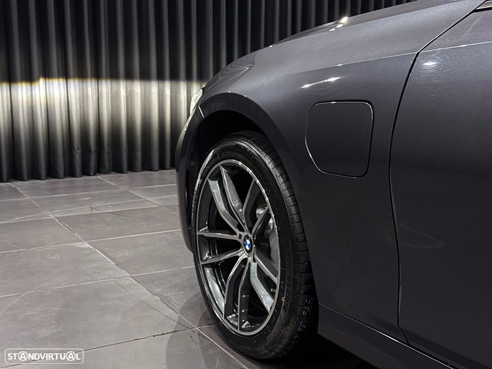BMW 330 e Corporate Edition Auto - 13