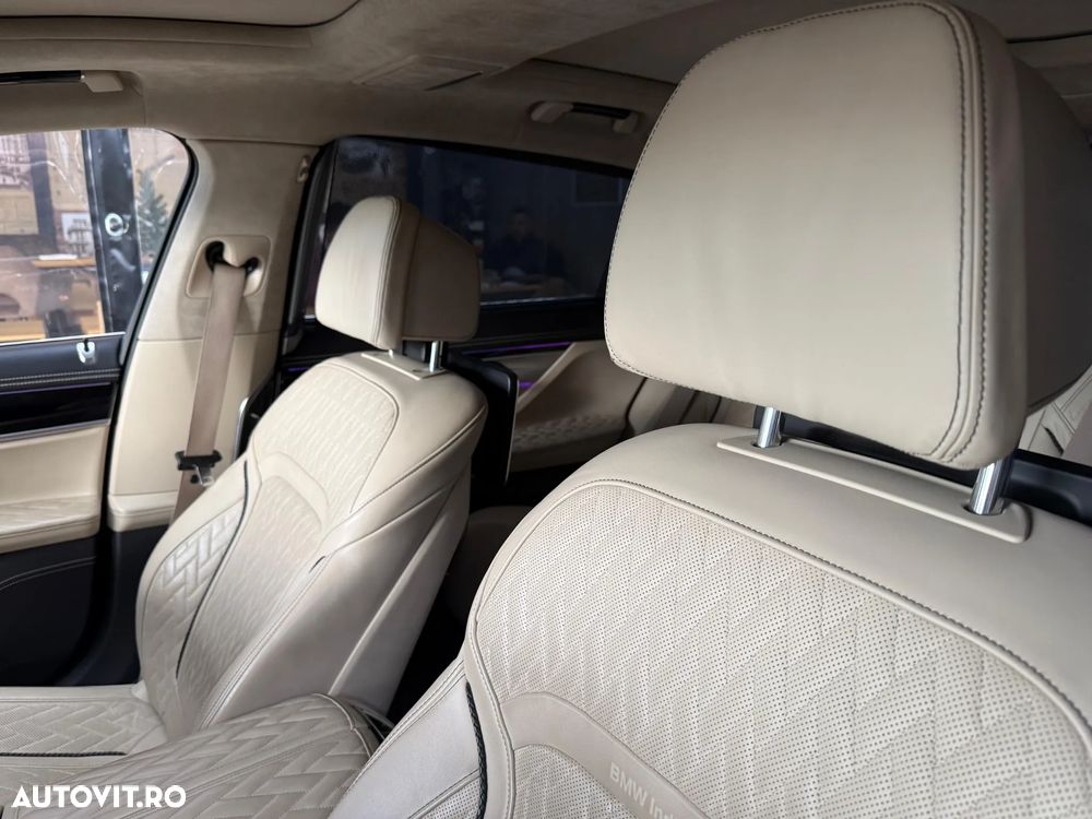 BMW Seria 7 740Ld xDrive - 25