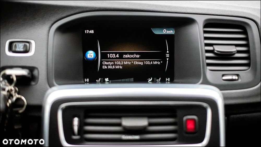 Volvo V60 Cross Country - 21