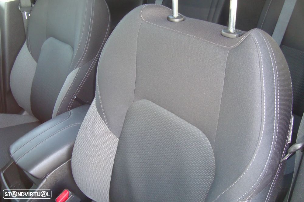 Nissan Qashqai 1.5 dCi N-Connecta J18+Led - 31