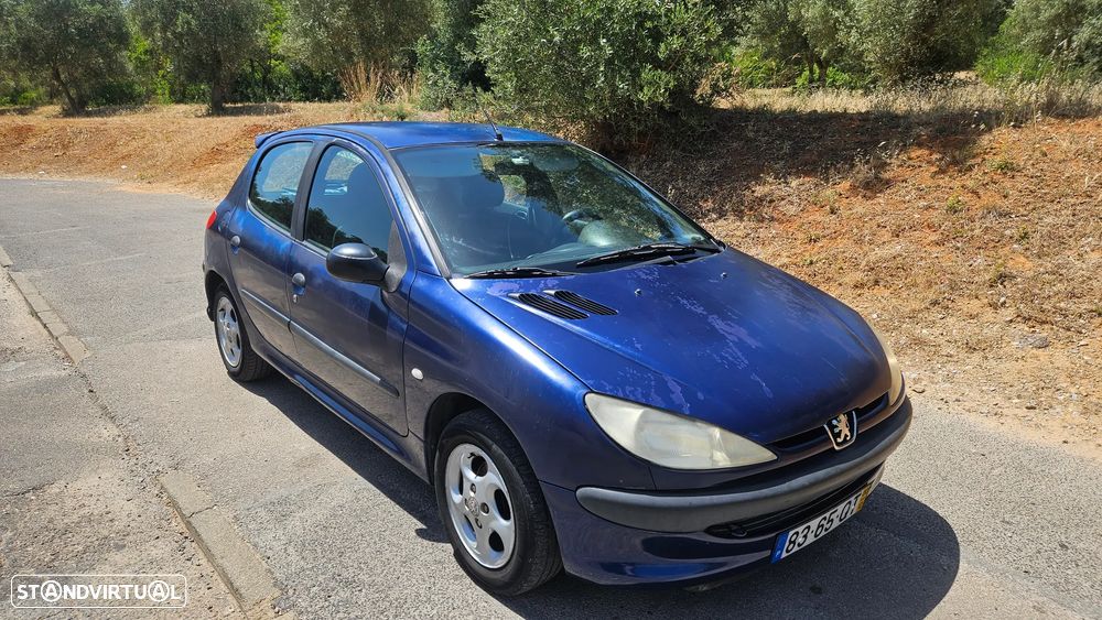 Peugeot 206 1.1 XR - 1