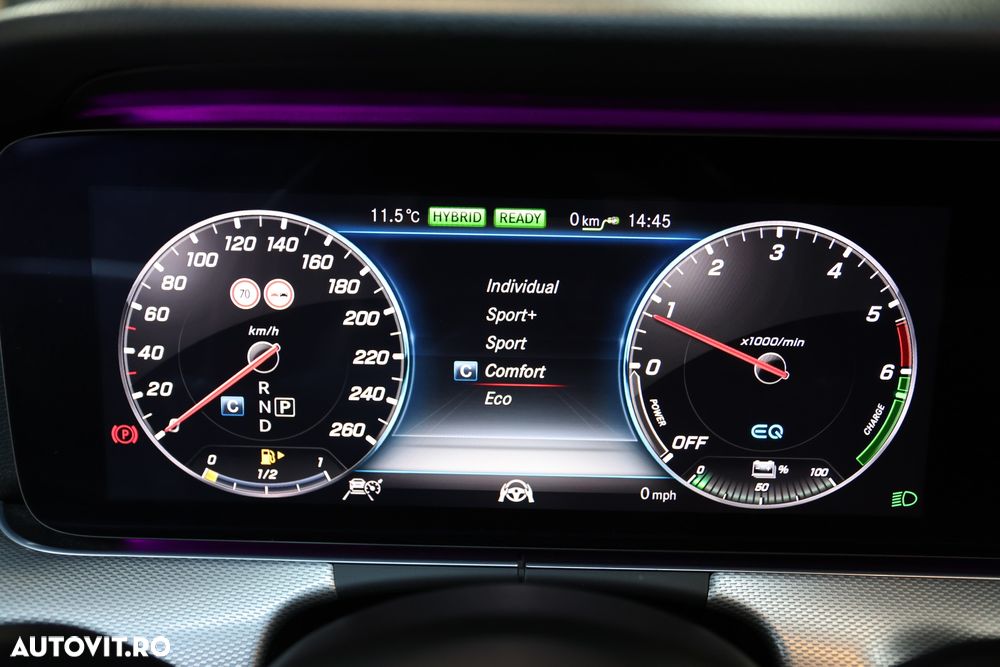 Mercedes-Benz E 300 de 4Matic 9G-TRONIC AMG Line - 37