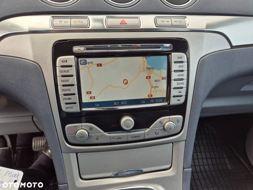 Ford S-Max 2.0 Titanium - 12