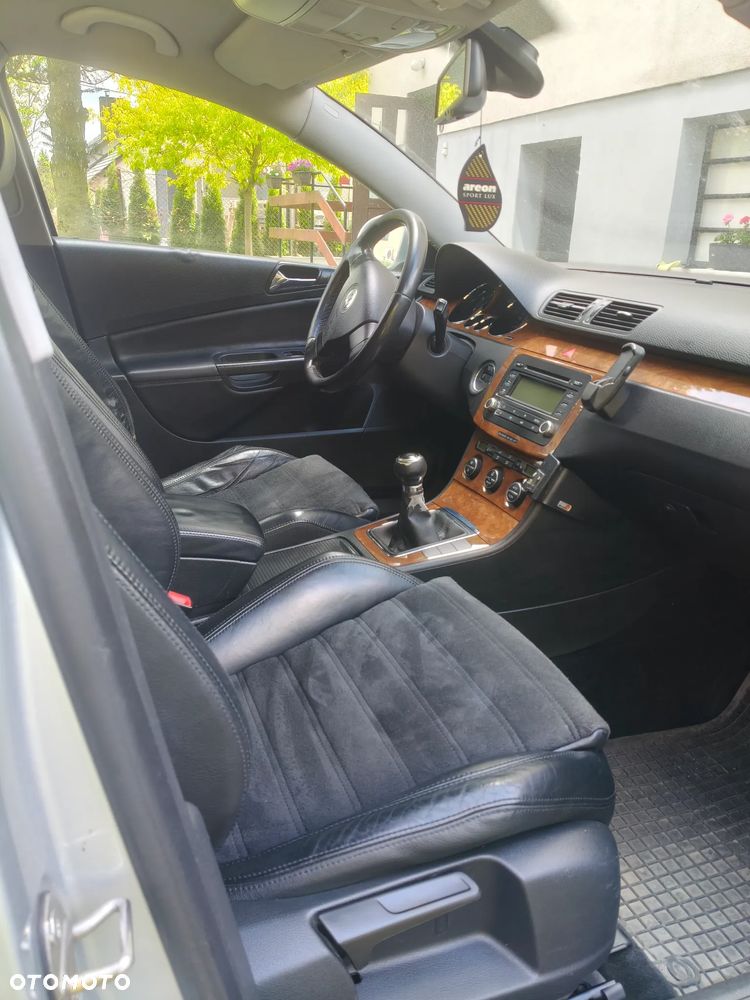 Volkswagen Passat 1.9 TDI Highline - 18