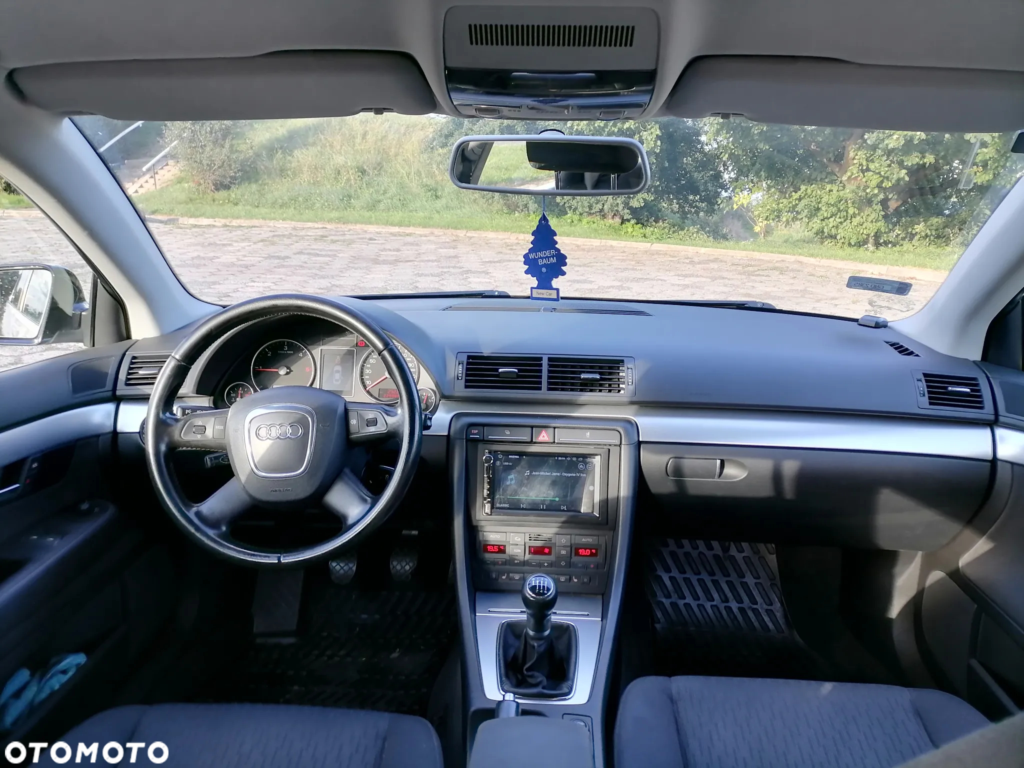 Audi A4 Avant 2.0 TDI - 10