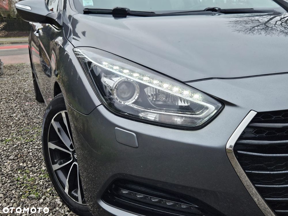 Hyundai i40 Kombi 1.7 CRDi DCT Trend - 13