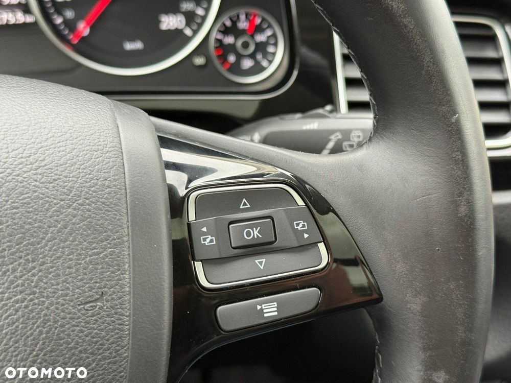 Volkswagen Touareg - 28