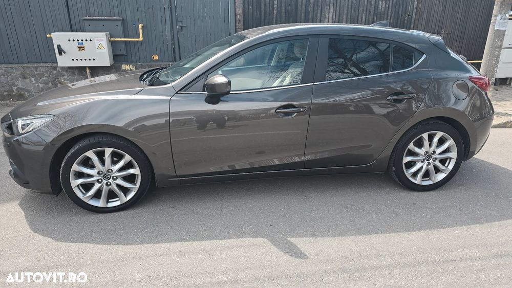 Mazda 3 G165 Revolution Top - 4