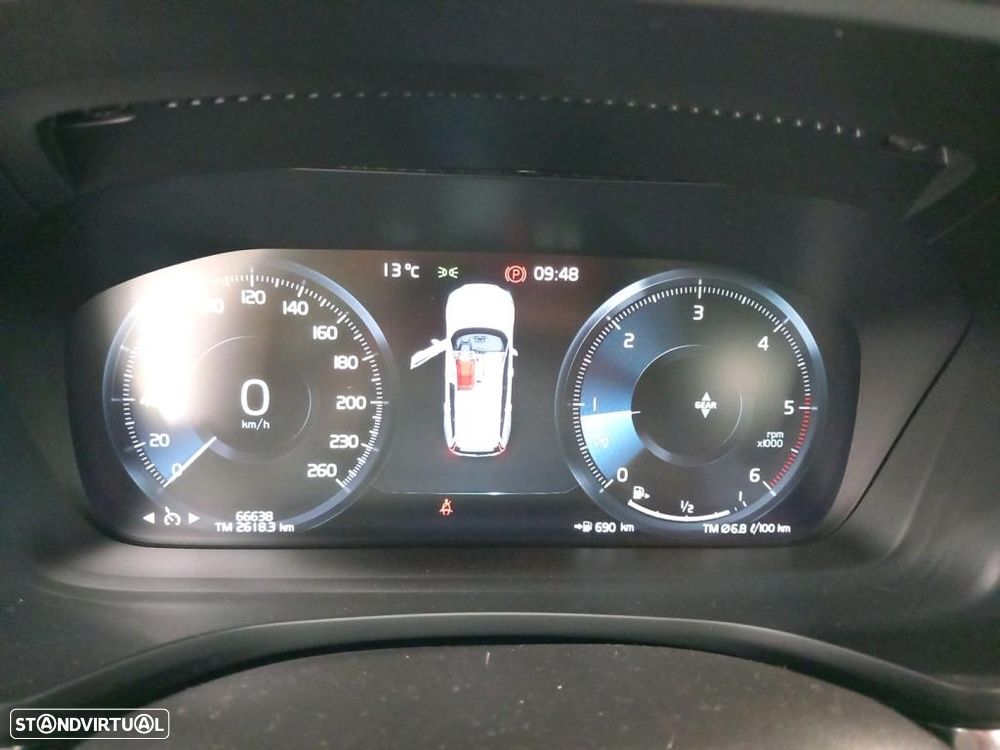 Volvo V60 2.0 D3 Momentum - 6