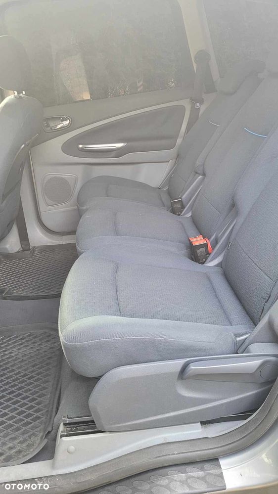 Ford S-Max - 4
