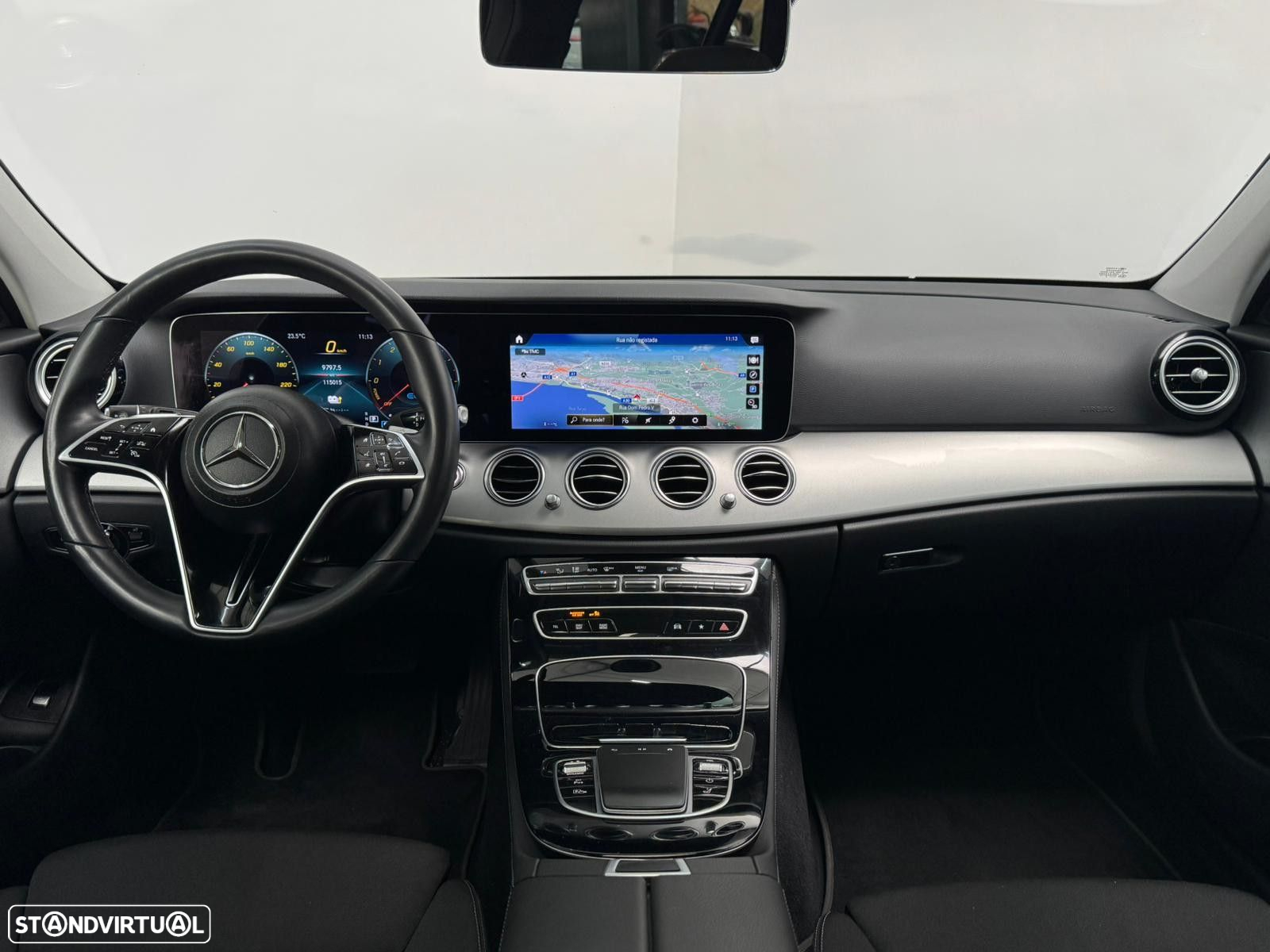 Mercedes-Benz E 300 e Exclusive Line - 40