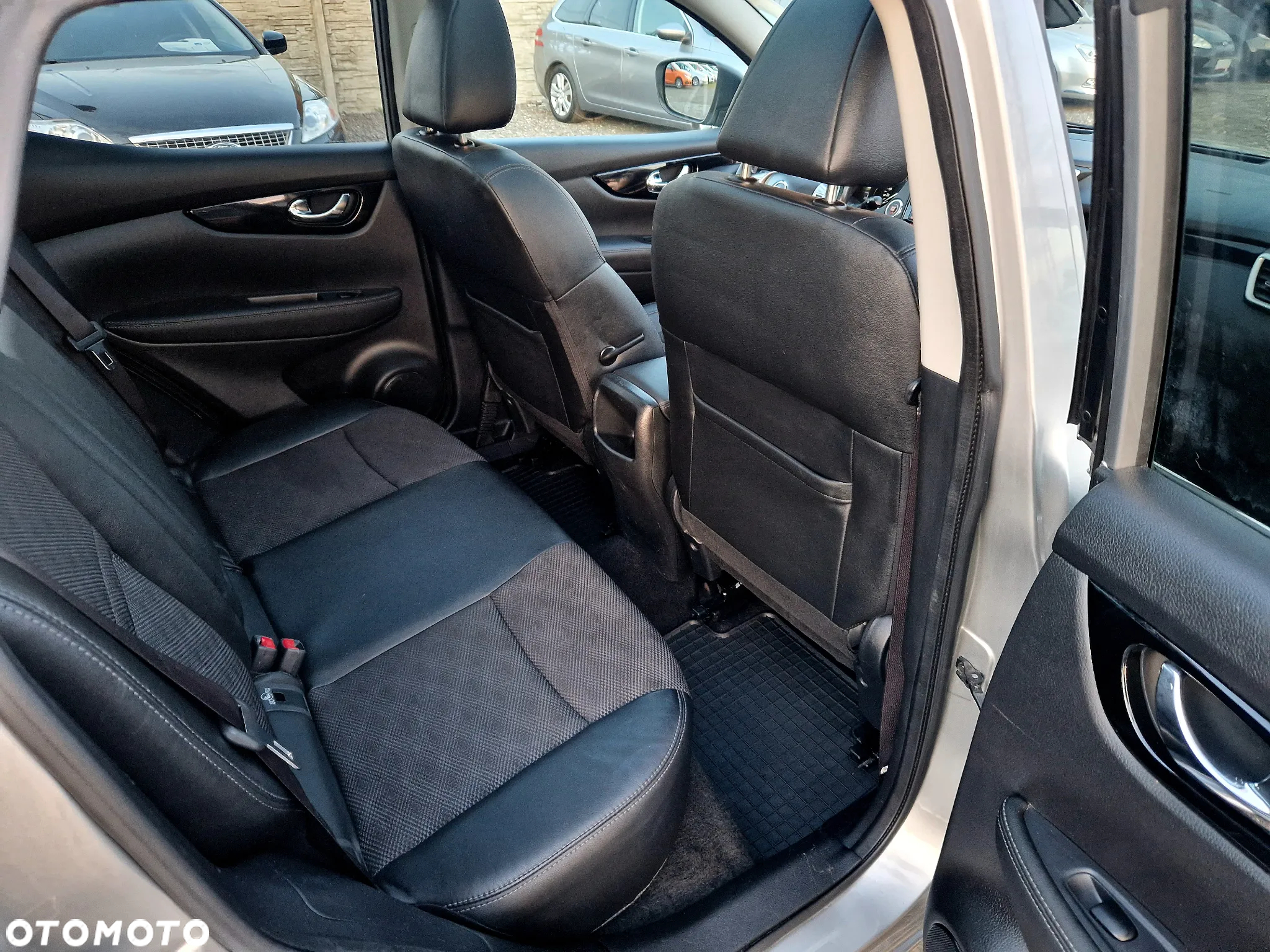 Nissan Qashqai 1.6 DCi Tekna - 27