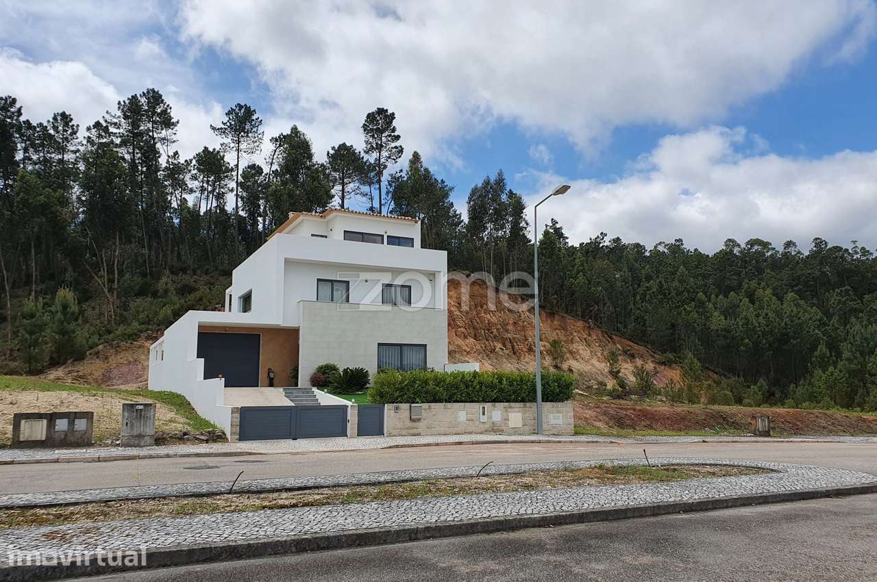 Lote terreno com projeto - Ourém