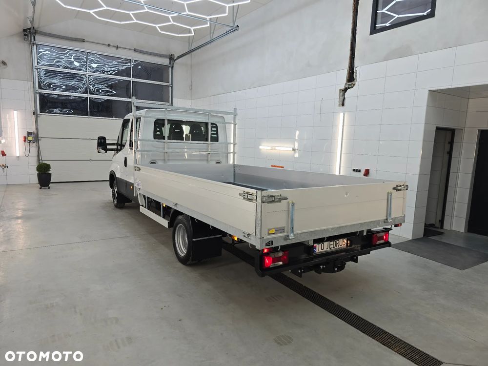 Iveco DAILY 50C18 / 35C18 DOKA SKRZYNIA DŁUGA3,81cm + SKRZYNIA NA NARZĘDZIA DEMONTOWANA HAK 3500Kg TEMPOMAT KLIMA 31 Tyś km SERWIS DO OSTATNIEGO Km ASO IVECO NA GWARANCJI - 11