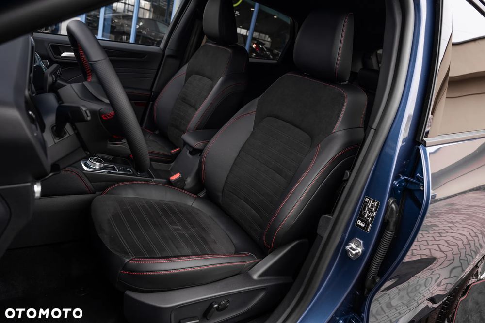 Ford Kuga 2.5 FHEV FWD ST-Line X - 16