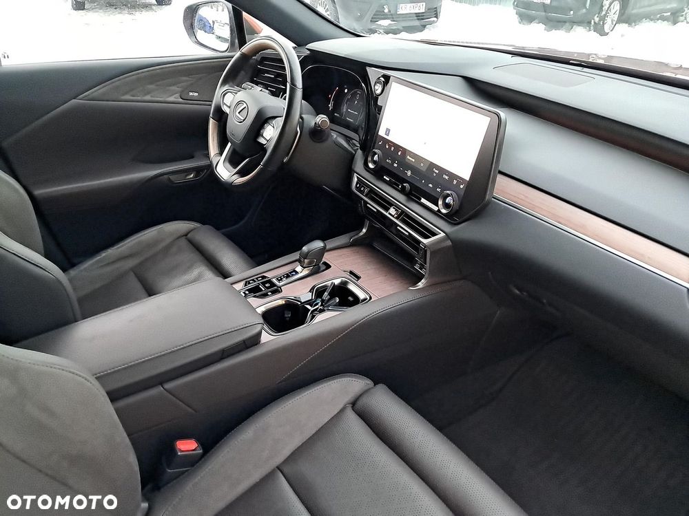 Lexus RX - 9
