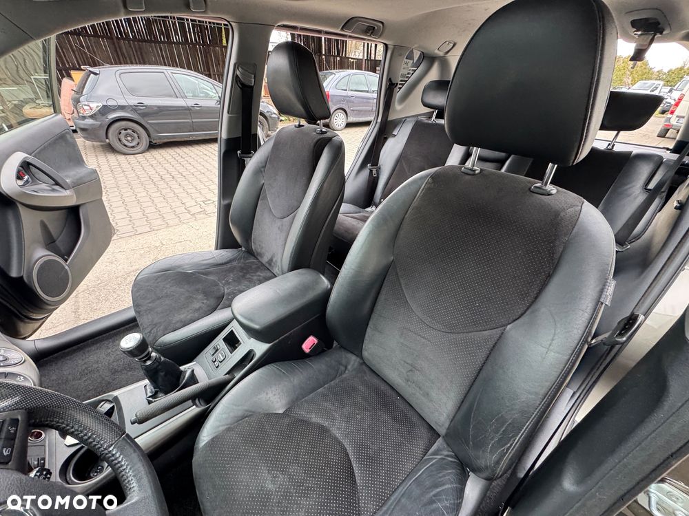 Toyota RAV4 - 17