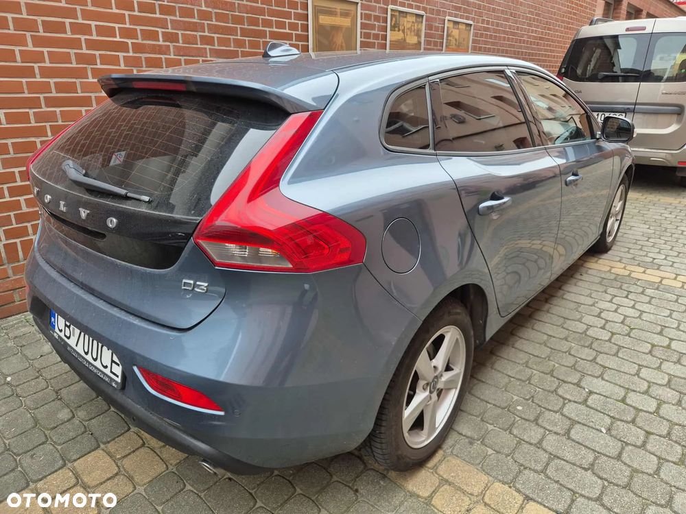 Volvo V40 D3 Momentum - 13