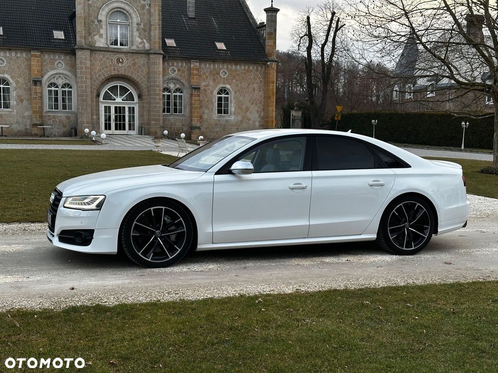 Audi S8 - 6