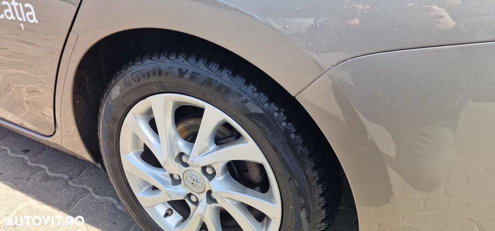 Toyota Auris - 5