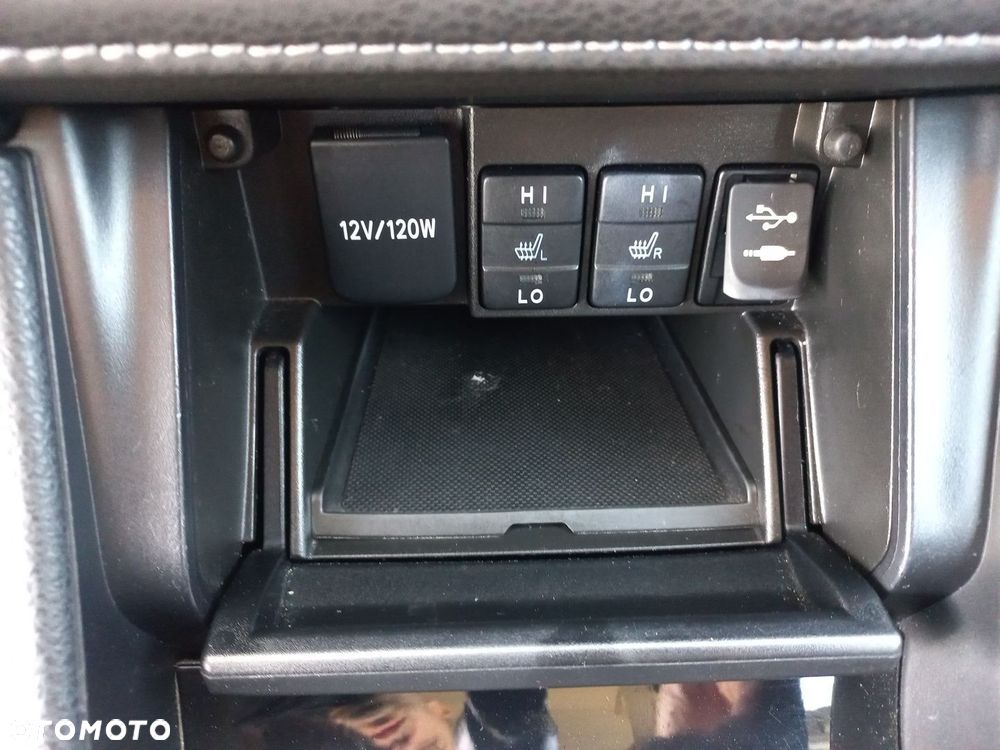 Toyota Auris 1.6 D-4D Premium - 20