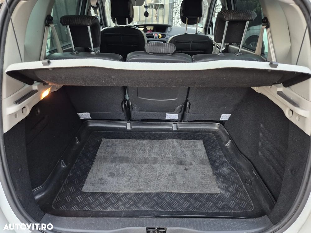 Renault Scenic - 10