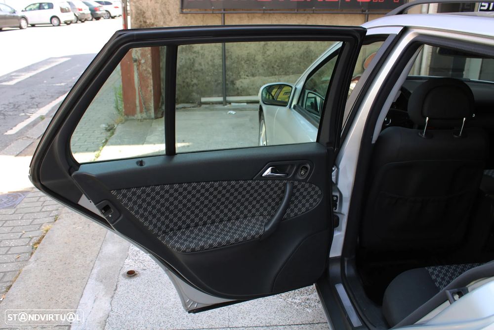 Mercedes-Benz C 220 - 25