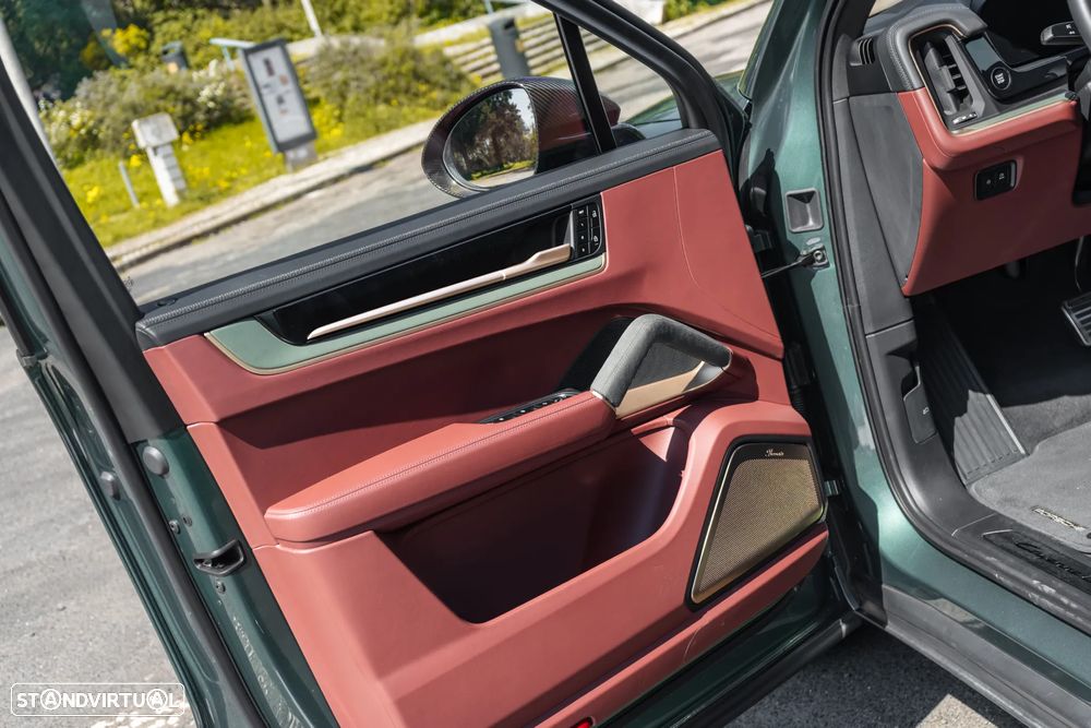 Porsche Cayenne Turbo E-Hybrid - 13