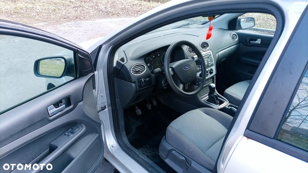 Ford Focus 1.6 TDCi Trend + - 5