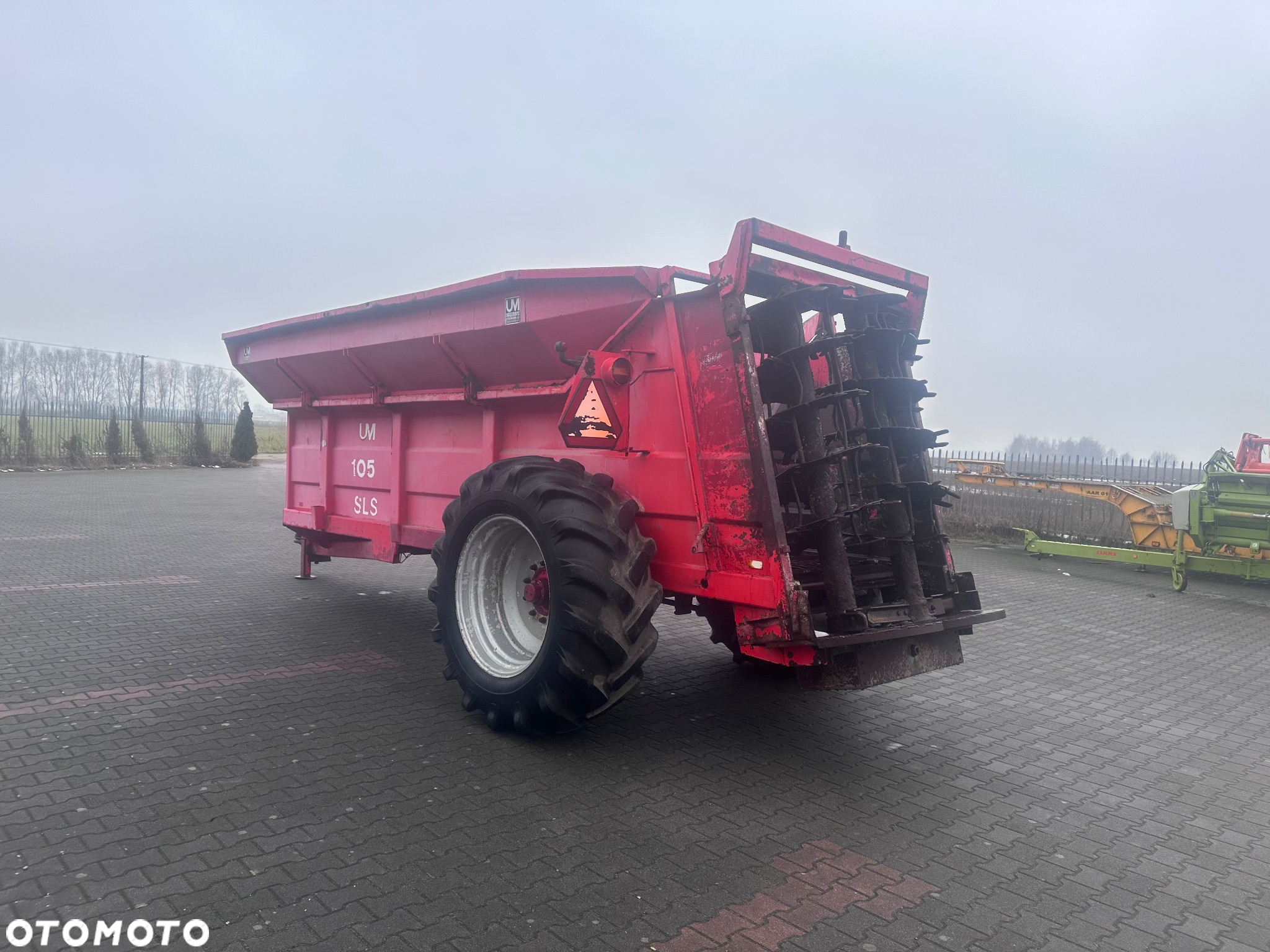 Bergmann Bronderslev UM 105 SLS Bardzo mocny rozrzutnik obornika wapna pomiotu osadów - 6