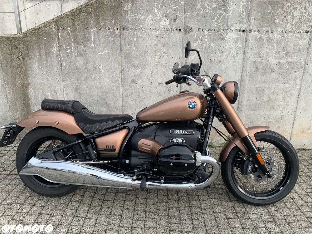 BMW R - 1