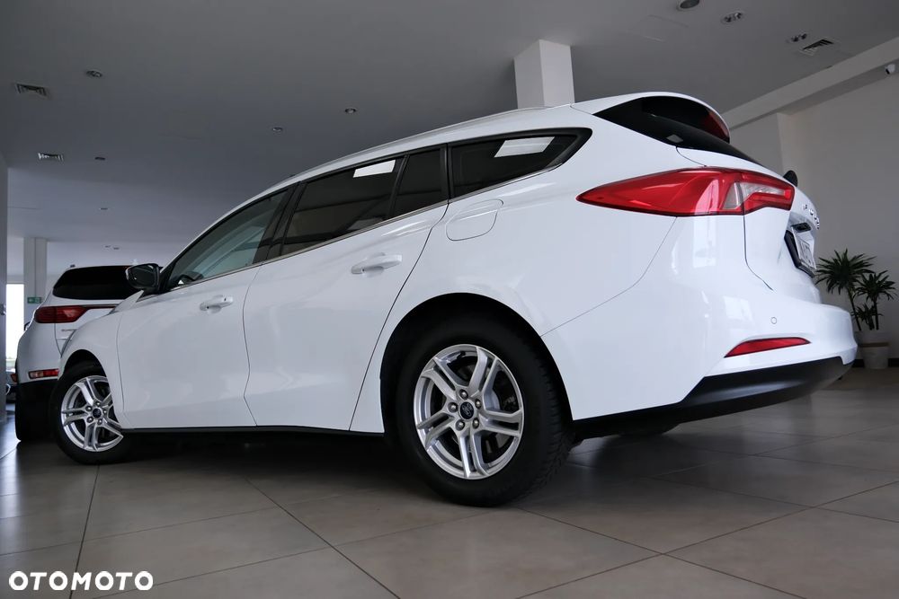 Ford Focus 1.5 EcoBlue Start-Stopp-System TITANIUM STYLE - 16