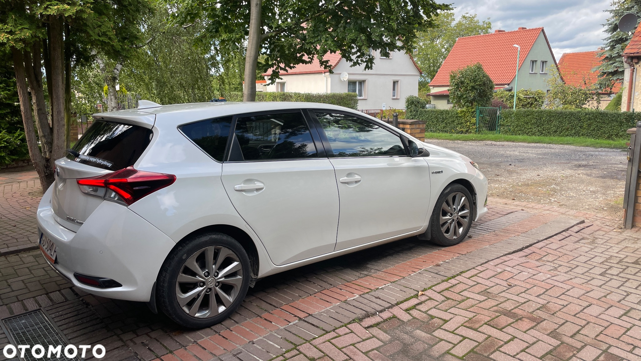 Toyota Auris Hybrid 135 Prestige - 2