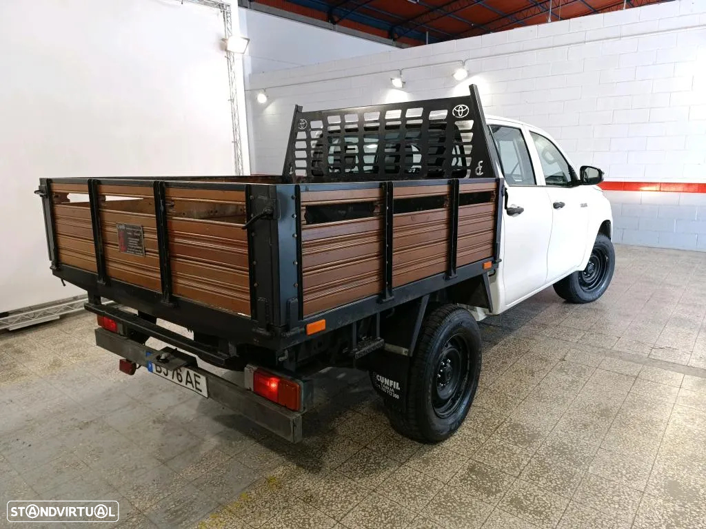 Toyota Hilux 2.4 D-4D 4WD CD CH - 3