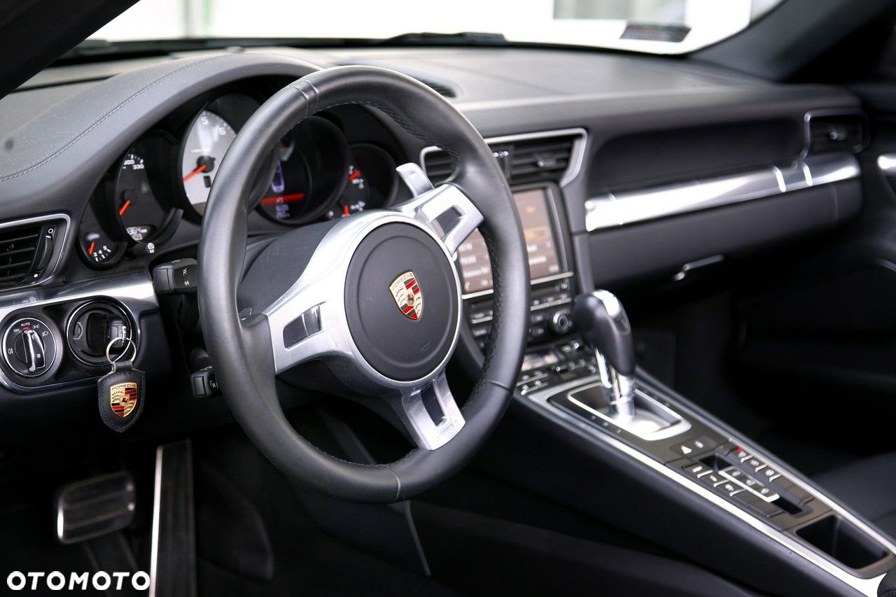 Porsche 911 - 9