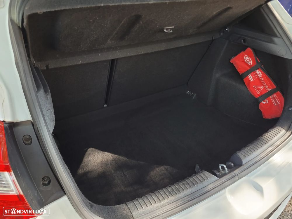 Kia Ceed 1.6 CRDi GT Line - 22
