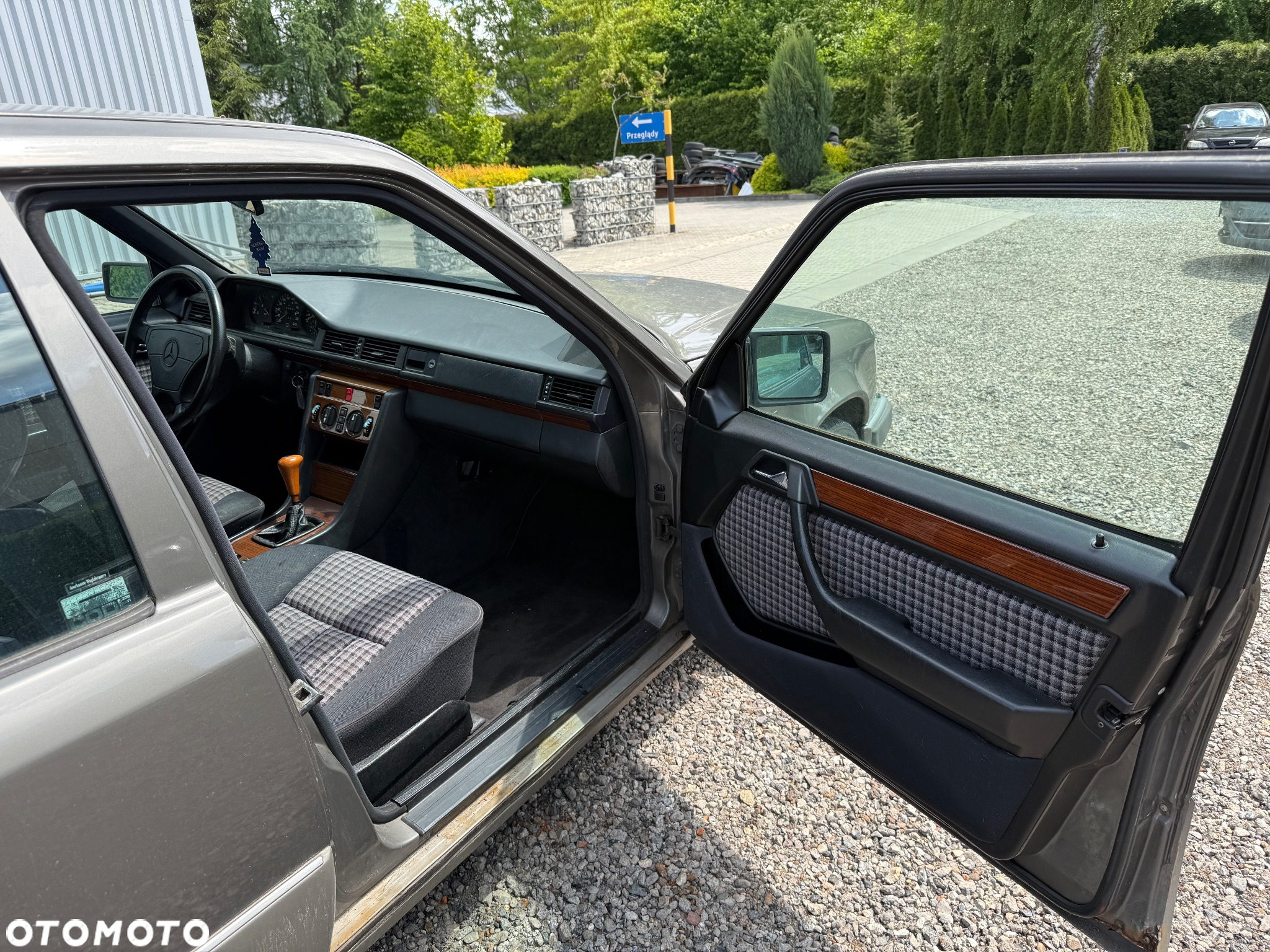 Mercedes-Benz W124 (1984-1993) - 15
