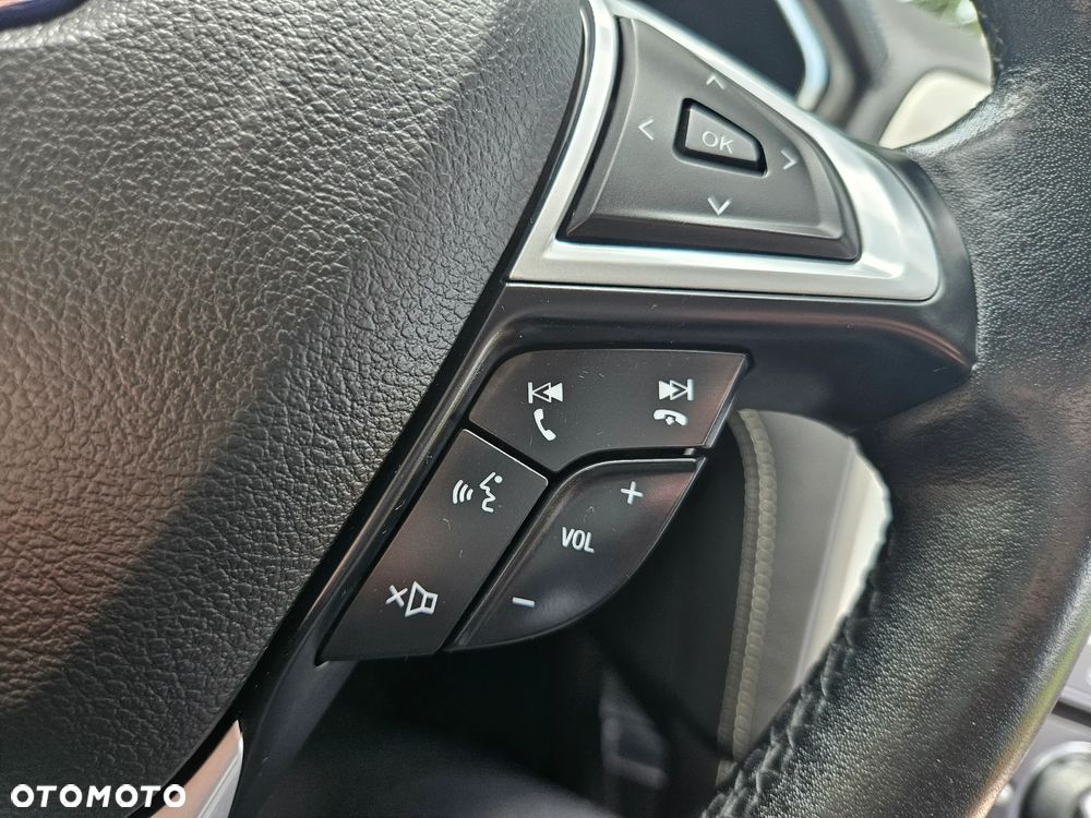Ford Mondeo - 28