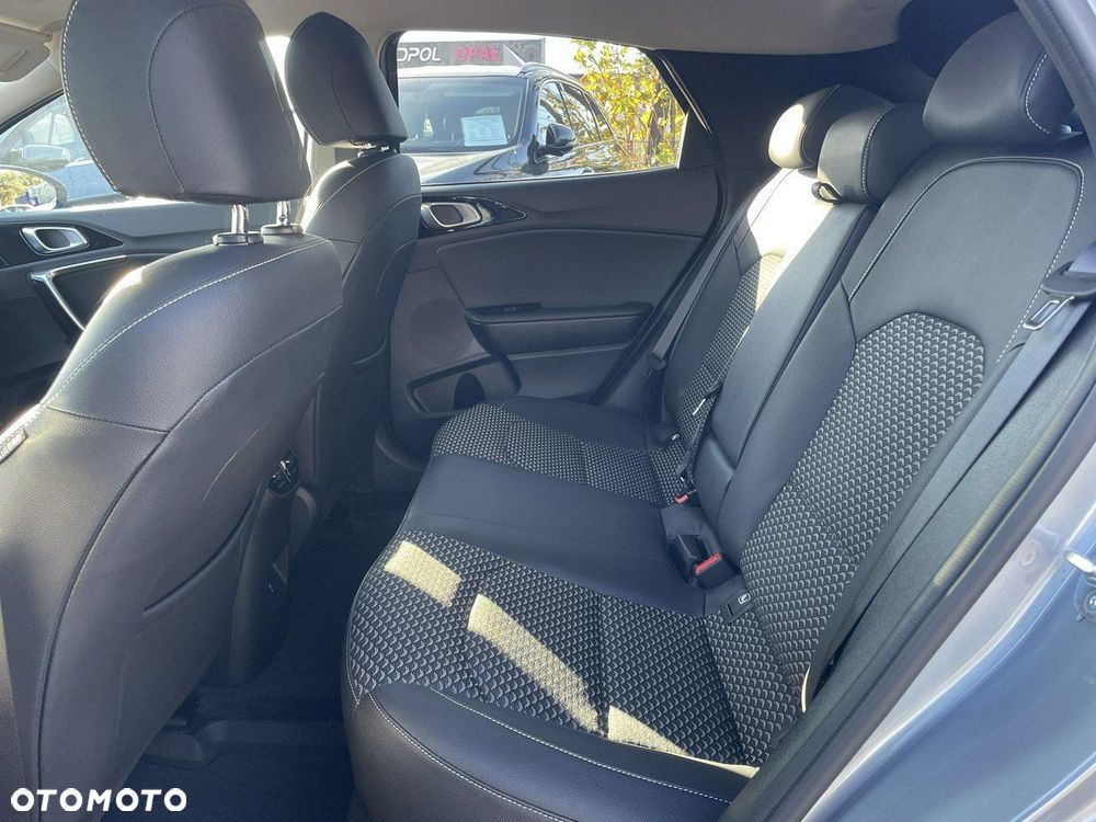 Kia XCeed 1.5 T-GDI Business Line DCT - 12