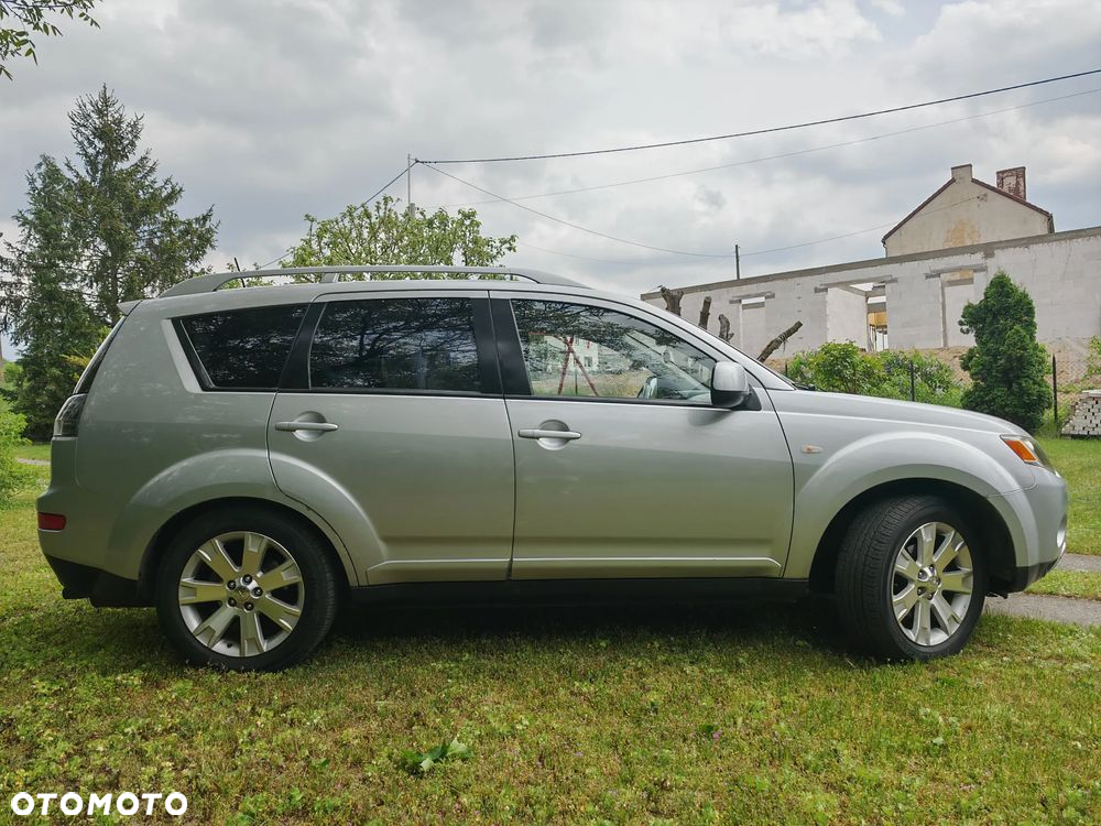 Mitsubishi Outlander 2.0 DID Instyle - 12