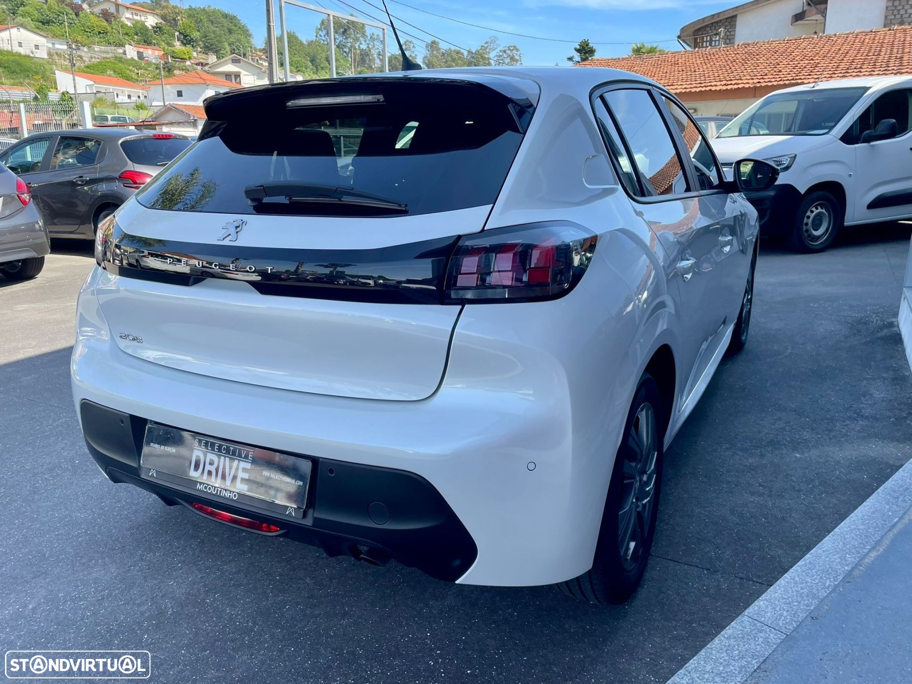 Peugeot 208 1.2 PureTech Allure - 4
