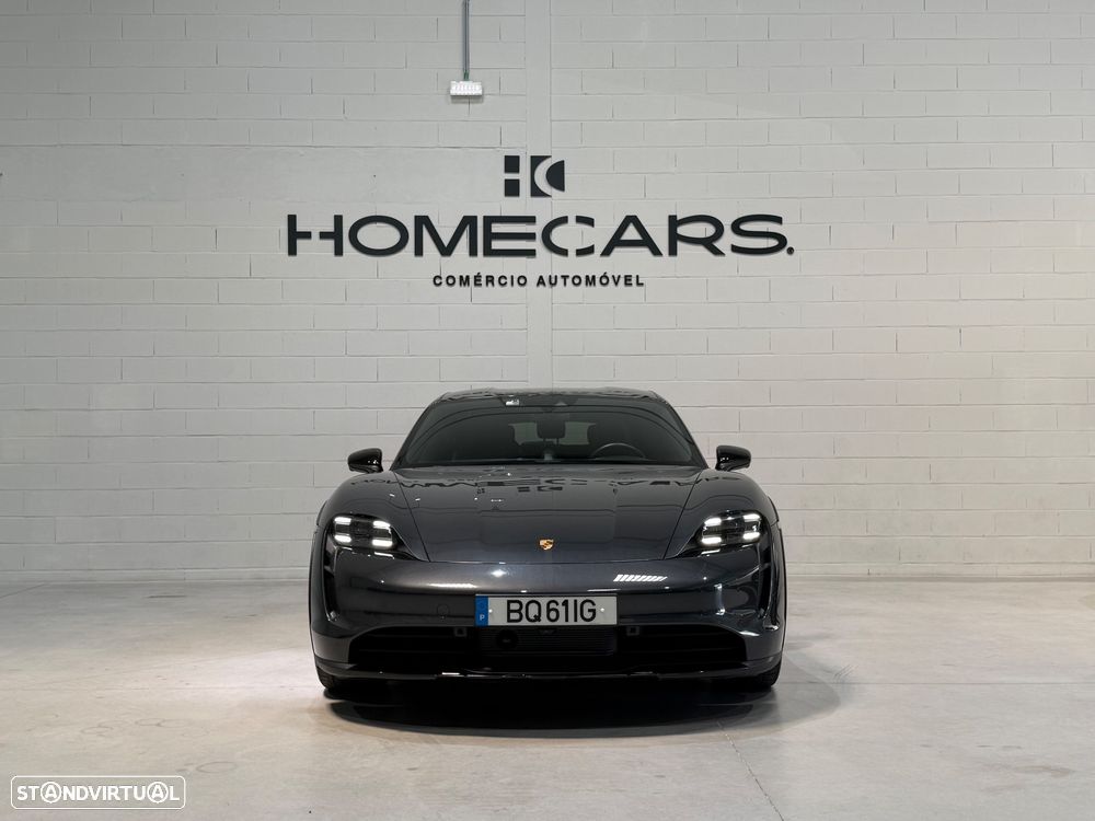 Porsche Taycan Cross Turismo 4 - 17