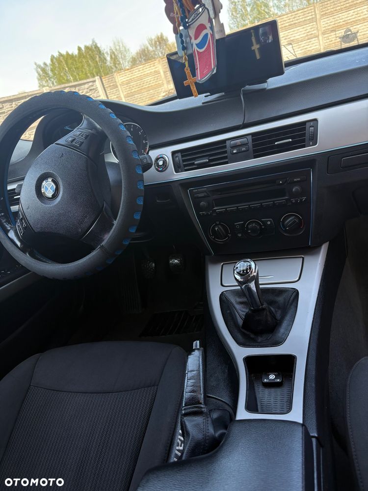 BMW Seria 3 320i - 1