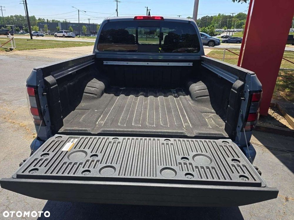 Nissan Frontier - 3