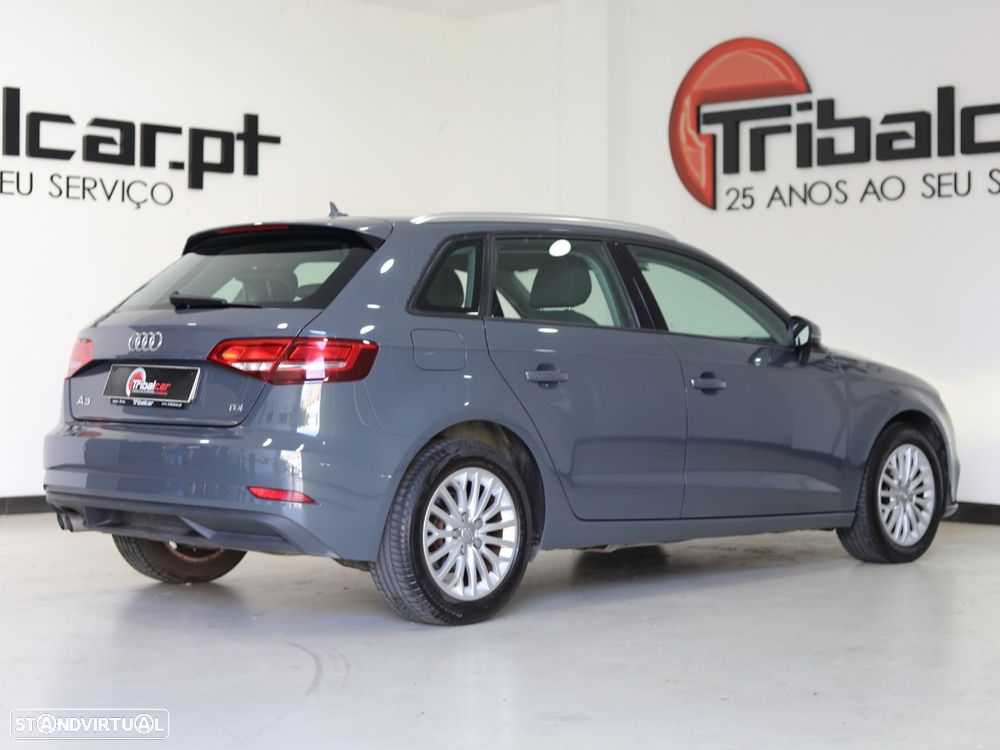 Audi A3 Sportback 2.0 TDI - 6