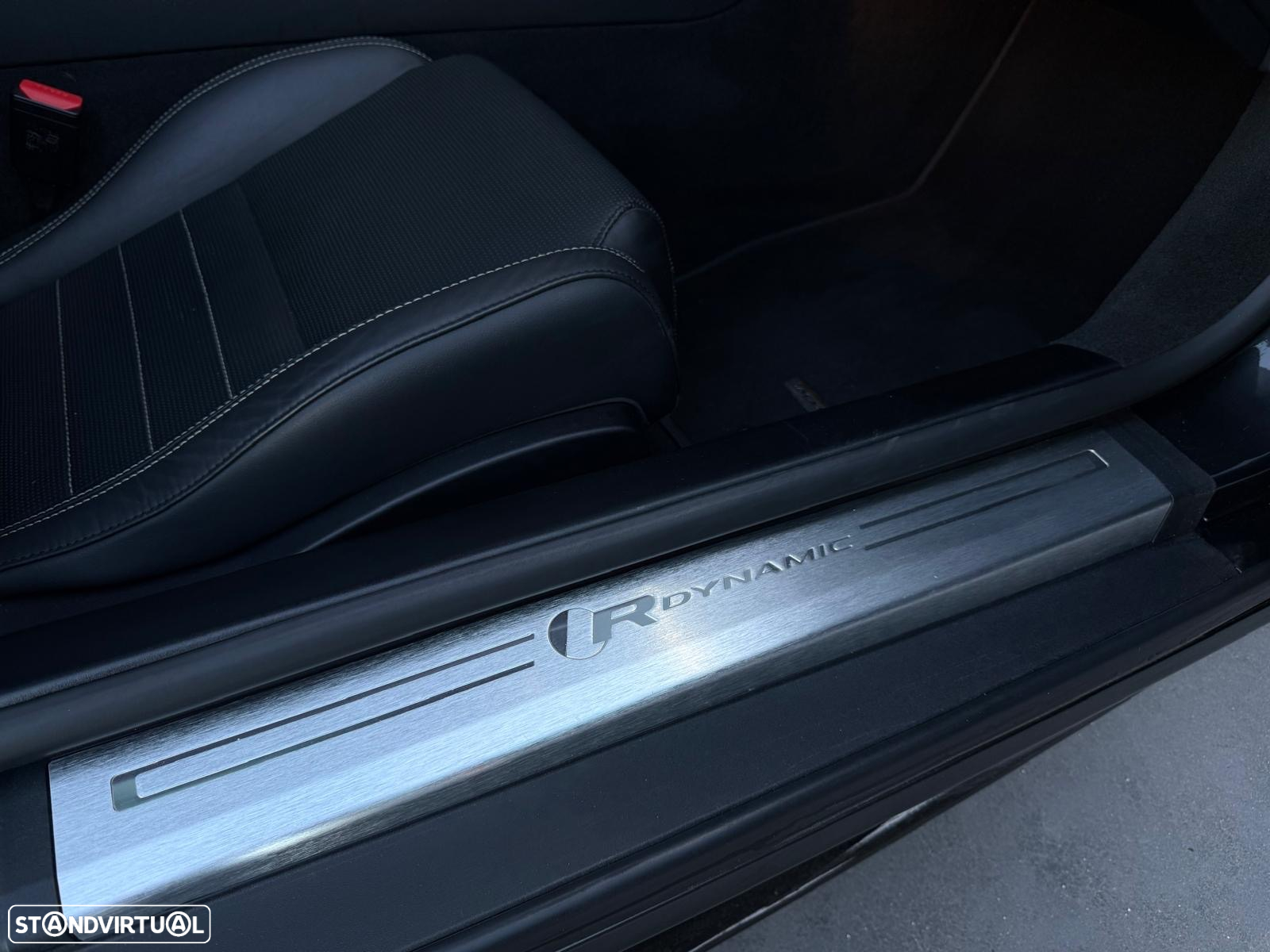 Jaguar F-Type 2.0 i4 R-Dynamic - 25